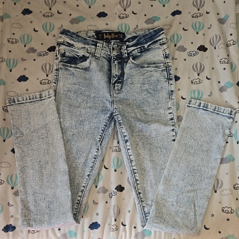 Indigo Rein Women's Light Blue Skinny Jeans